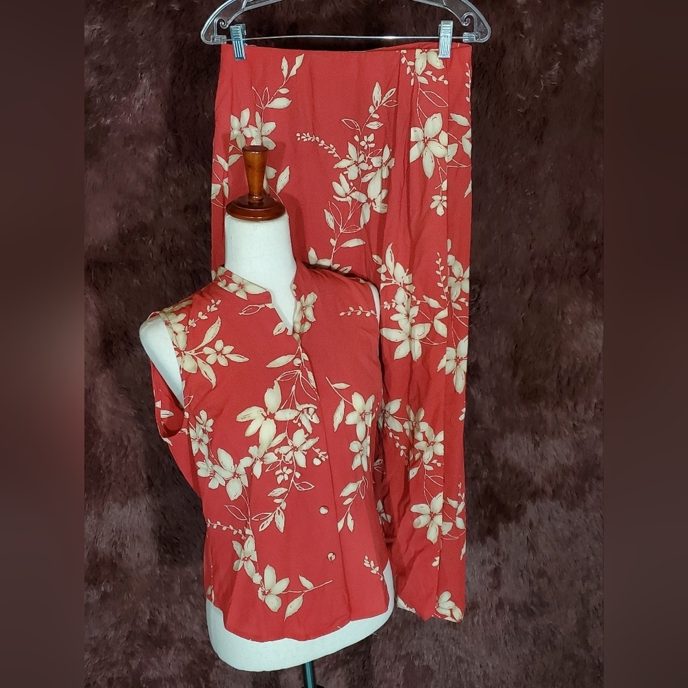 Judith Hart Floral 2pc Wrap Skirt and Tank Blouse